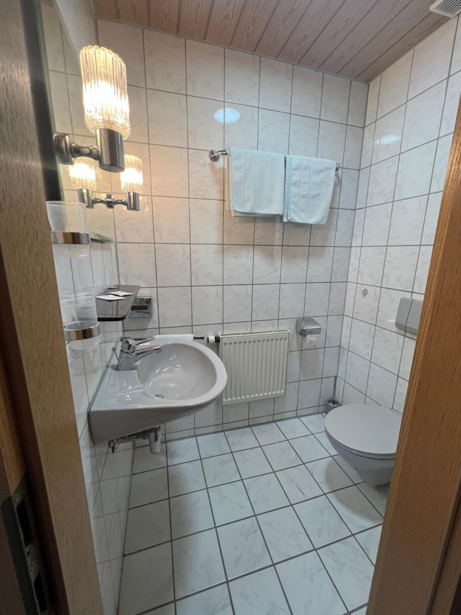 Landgasthof Zur Guten Quelle Wermsdorf Exterior foto
