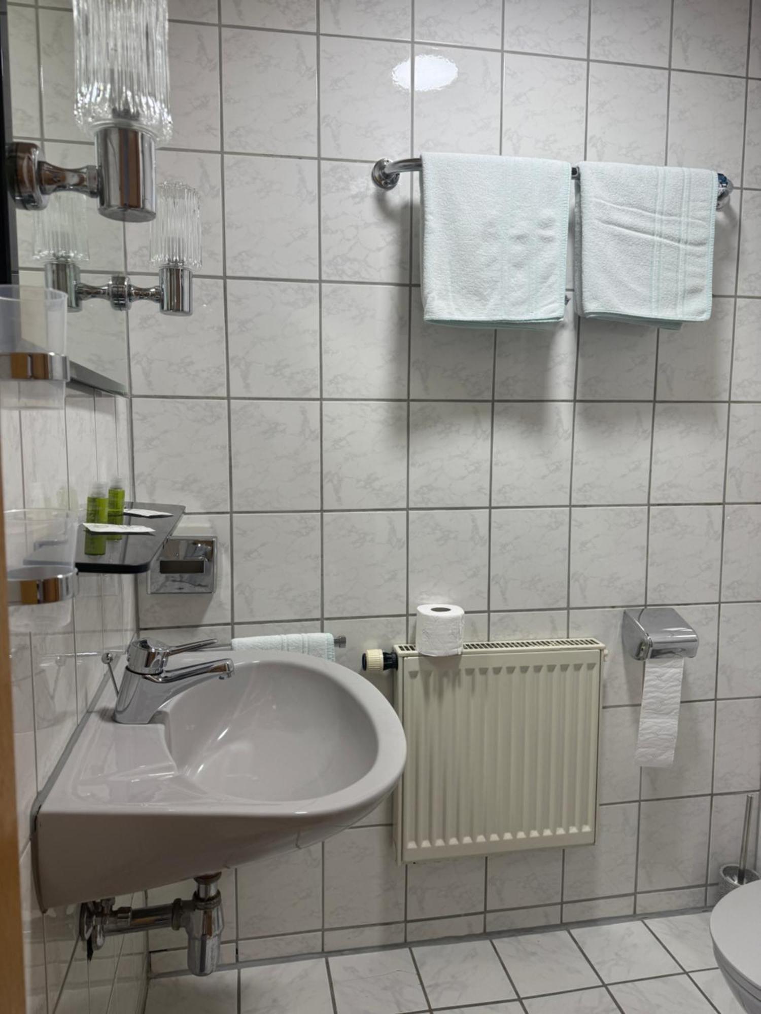 Landgasthof Zur Guten Quelle Wermsdorf Exterior foto